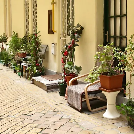 Urbannest Appartement